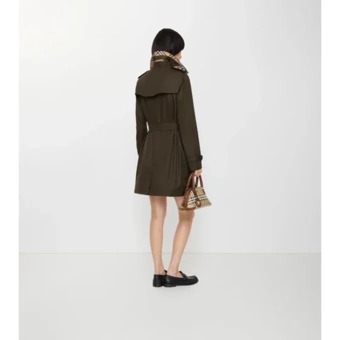 Kort Kensington-Trench Coat i Tropical Gabardine Kort Kensington-Trench Coat i Tropical Gabardine