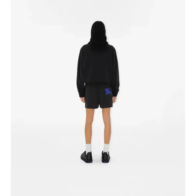 Kort nylonjackor med huva Kort nylonjackor med huva