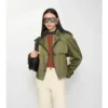 Kort Trench Coat i nylonblandning Kort Trench Coat i nylonblandning
