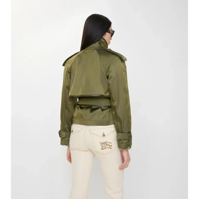 Kort Trench Coat i nylonblandning Kort Trench Coat i nylonblandning