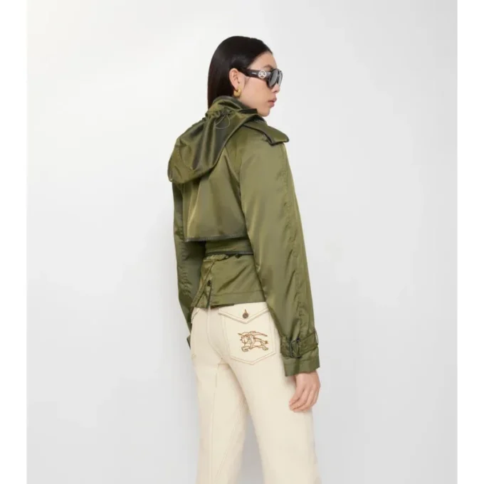 Kort Trench Coat i nylonblandning Kort Trench Coat i nylonblandning