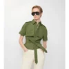Kort trenchcoat i bomullspoplin Kort trenchcoat i bomullspoplin