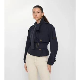 Kort trenchcoat i canvas från Trerose Kort trenchcoat i canvas från Trerose