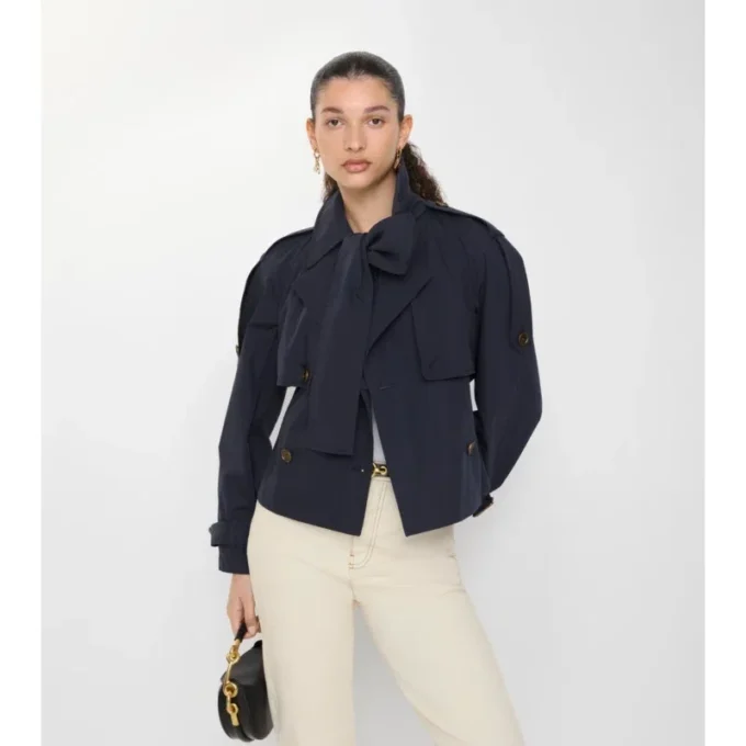 Kort trenchcoat i canvas från Trerose Kort trenchcoat i canvas från Trerose