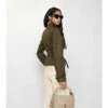 Kort trenchcoat i Tropical Gabardine Kort trenchcoat i Tropical Gabardine