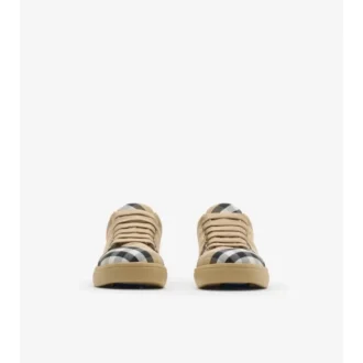 Krutmönstrade Sneakers