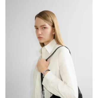 Läderarmband med rutmönster Läderarmband med rutmönster