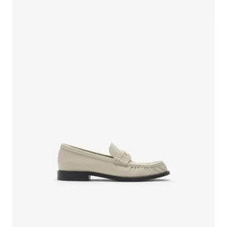 Läderloafers i kadettstil