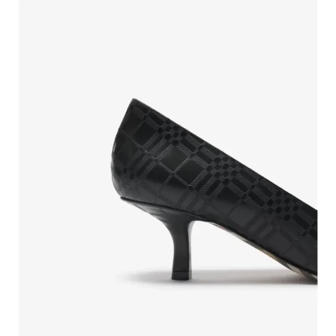 Låga pumps i rutigt läder för damer Låga pumps i rutigt läder för damer
