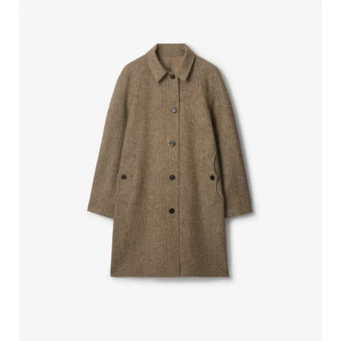 Lång Car Coat i fiskbensmönstrad ull från Dual Burberry Lång Car Coat i fiskbensmönstrad ull från Dual Burberry