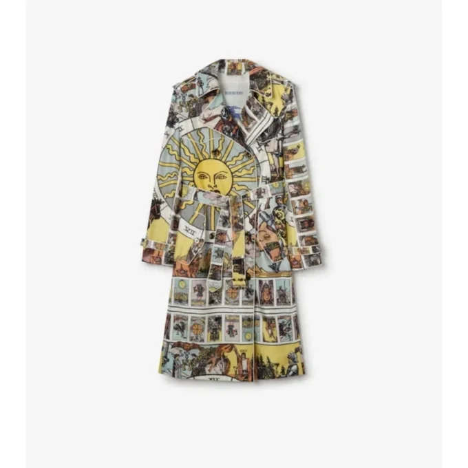 Lång Foxfield-trenchcoat i siden med tarot-tryck Lång Foxfield-trenchcoat i siden med tarot-tryck