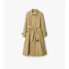 Lång gabardine-Car Coat i Ellingham-modell med utsvängd kjol Lång gabardine-Car Coat i Ellingham-modell med utsvängd kjol