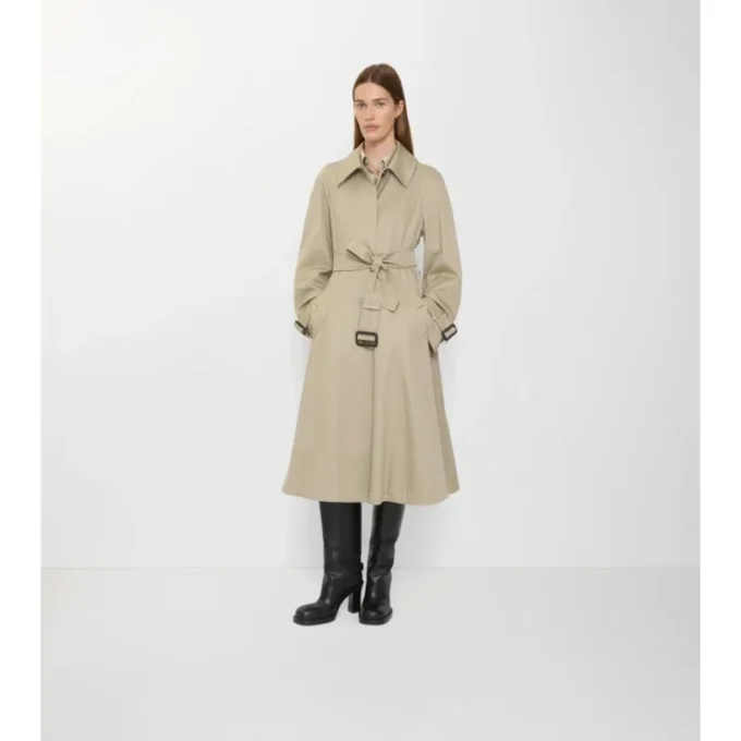 Lång gabardine-Car Coat i Ellingham-modell med utsvängd kjol Lång gabardine-Car Coat i Ellingham-modell med utsvängd kjol