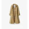 Lång gabardine-Car Coat i Ellingham-modell med utsvängd kjol Lång gabardine-Car Coat i Ellingham-modell med utsvängd kjol