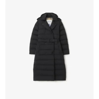 Lång pufferkappa i nylon med huva Lång pufferkappa i nylon med huva