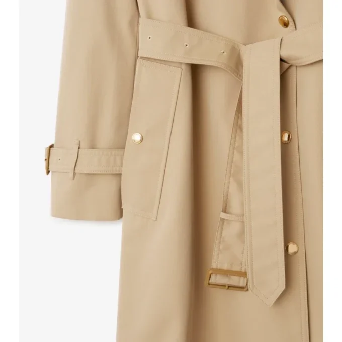 Lång trenchcoat i gabardin med rutig krage Lång trenchcoat i gabardin med rutig krage