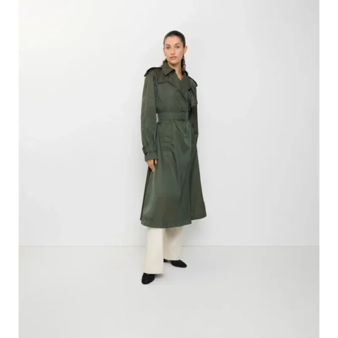 Lång trenchcoat i nylon med huva