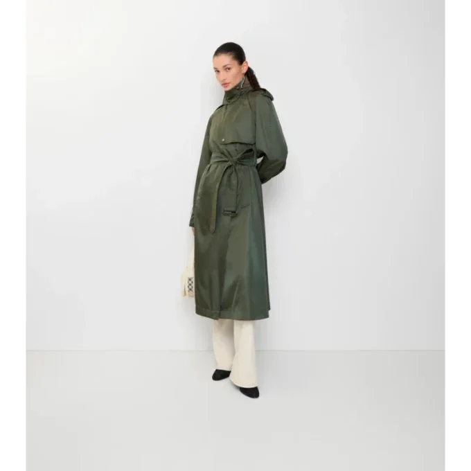 Lång trenchcoat i nylon med huva