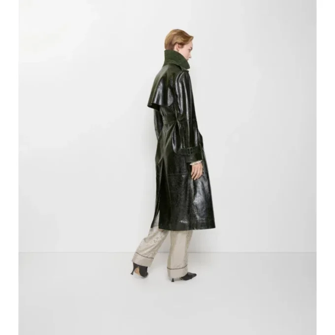 Lång trenchcoat i präglat läder Lång trenchcoat i präglat läder