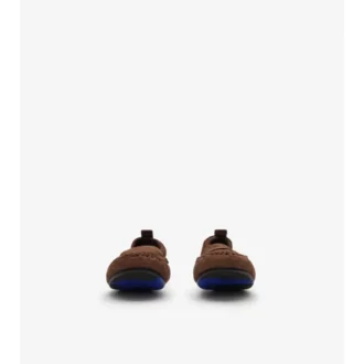 Loafers i mocka i färgen Fawn