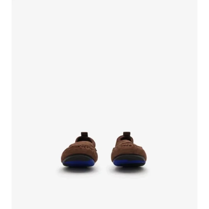 Loafers i mocka i färgen Fawn Loafers i mocka i färgen Fawn
