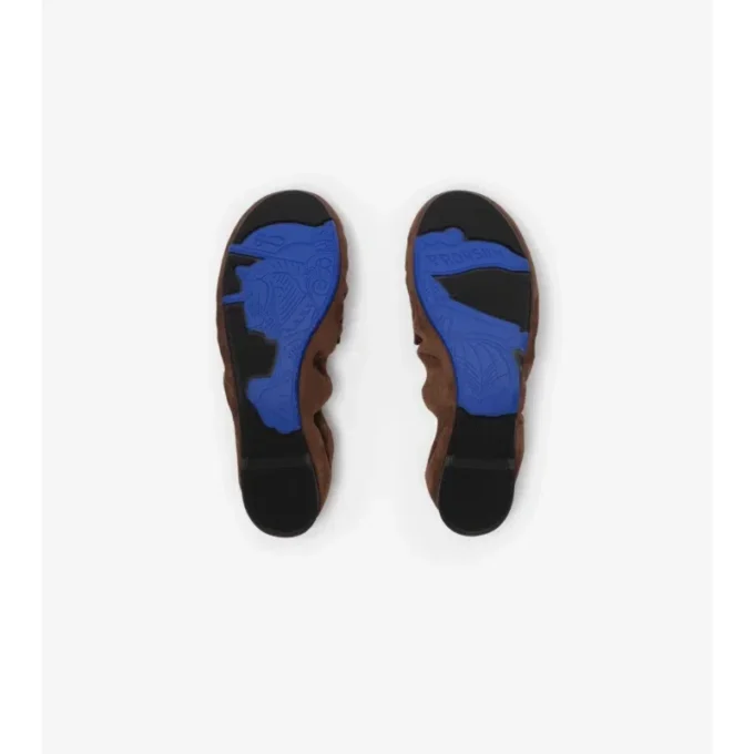 Loafers i mocka i färgen Fawn Loafers i mocka i färgen Fawn