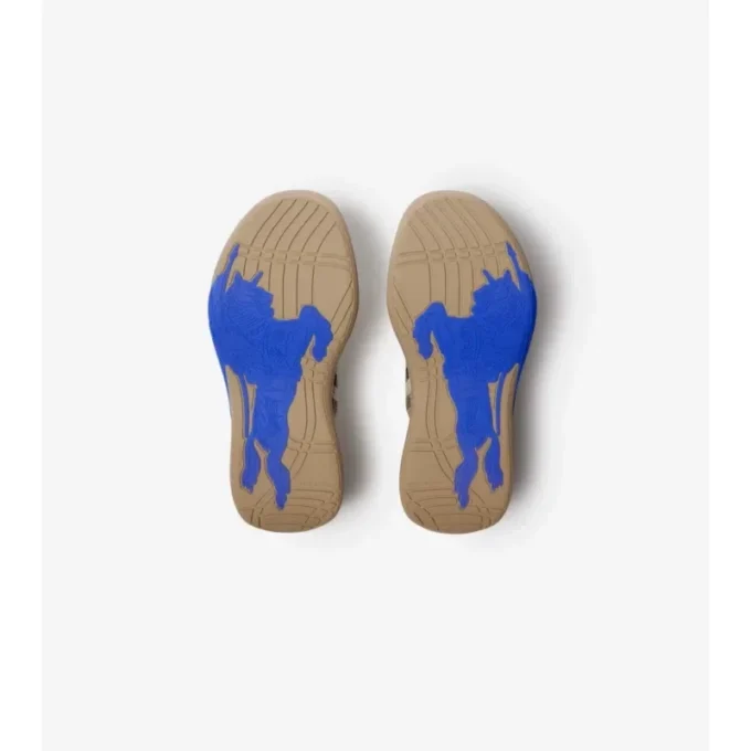 Neptune-sneakers i rutigt stickat Neptune-sneakers i rutigt stickat