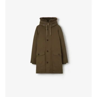 Parkas i gabardin med shearlingkant Parkas i gabardin med shearlingkant