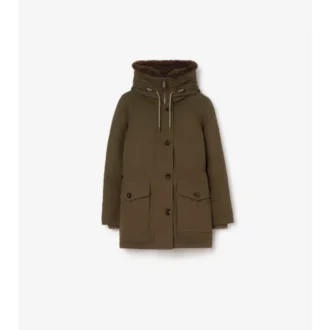 Parkas i gabardin med shearlingkant Parkas i gabardin med shearlingkant