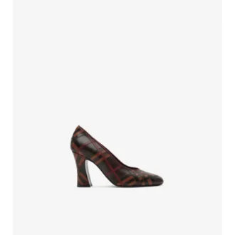 Pumps i rutigt läder