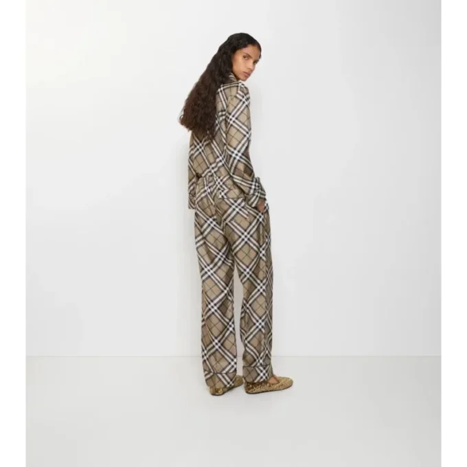 Pyjamasbyxor i silke med rutmönster Pyjamasbyxor i silke med rutmönster