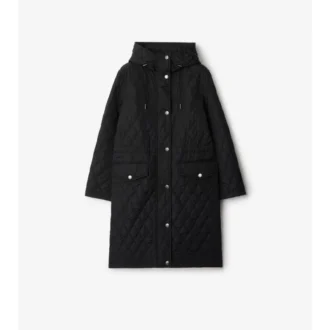Quiltad nylonrock med huva