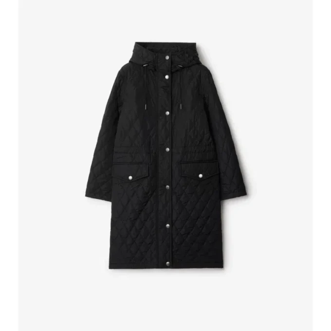 Quiltad nylonrock med huva Quiltad nylonrock med huva