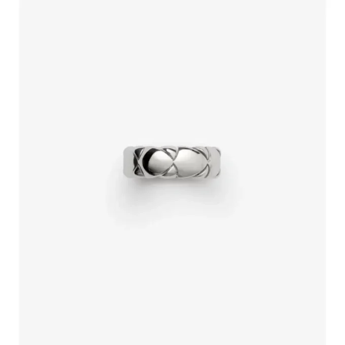 Ring med sköldmotiv Ring med sköldmotiv