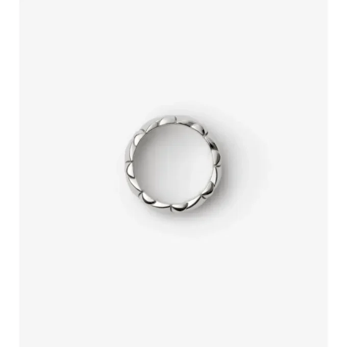 Ring med sköldmotiv Ring med sköldmotiv