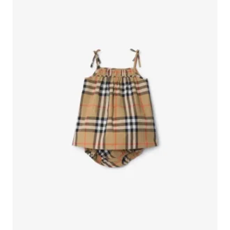Rutig bomullsklänning med bloomers Rutig bomullsklänning med bloomers