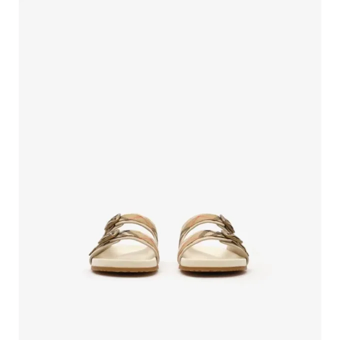 Sandaler i rutigt mocka Sandaler i rutigt mocka