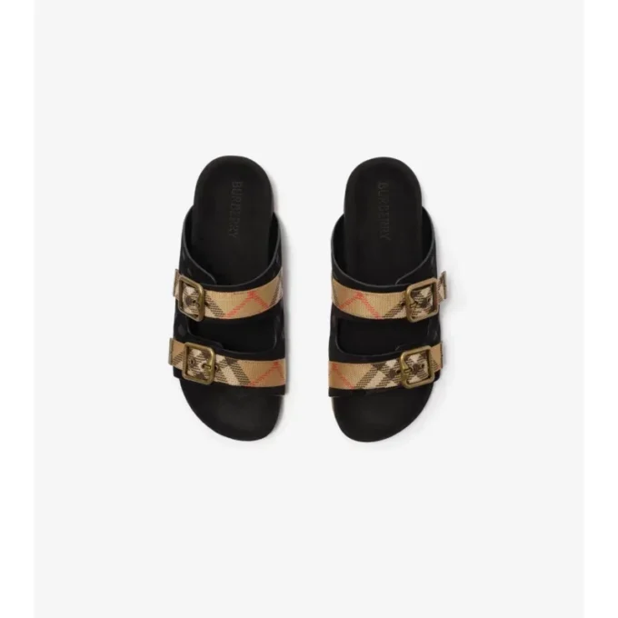 Sandaler i rutigt mocka Sandaler i rutigt mocka