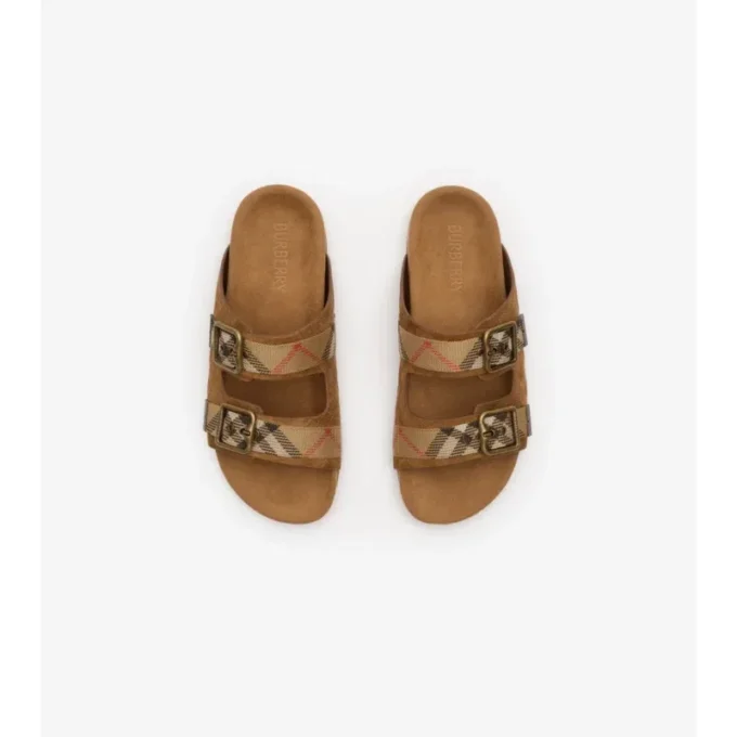 Sandaler i rutigt mocka Sandaler i rutigt mocka