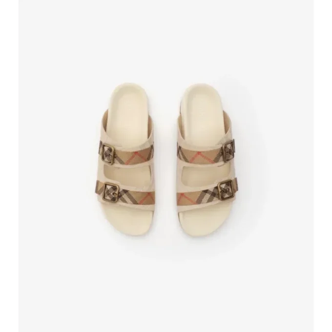 Sandaler i rutigt mocka Sandaler i rutigt mocka