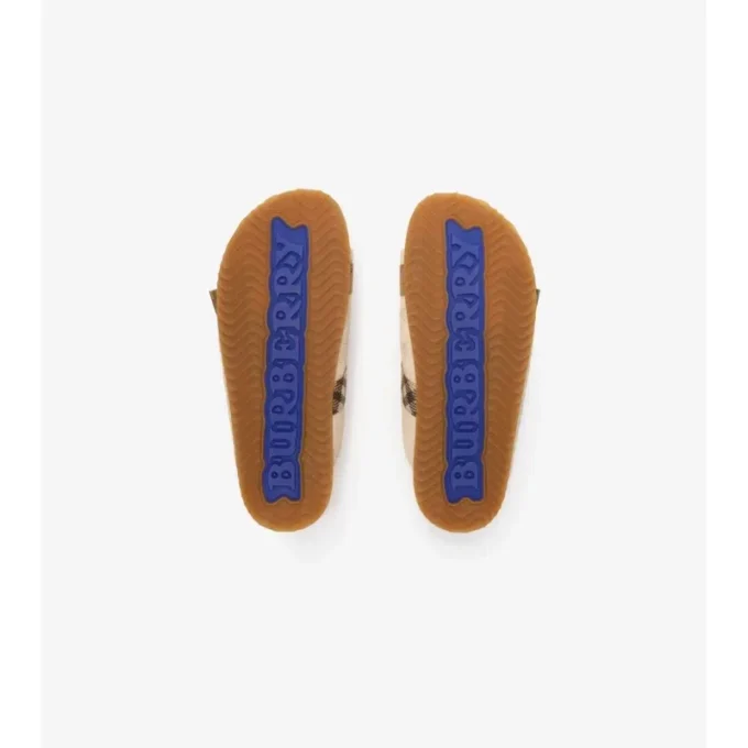Sandaler i rutigt mocka Sandaler i rutigt mocka