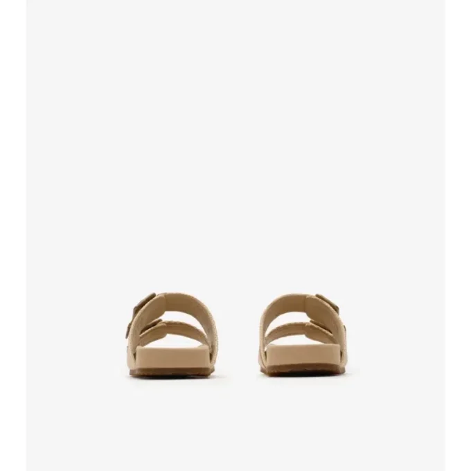 Sandaler med raffiaeffekt Sandaler med raffiaeffekt