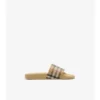 Sandaler med rutmönster Sandaler med rutmönster