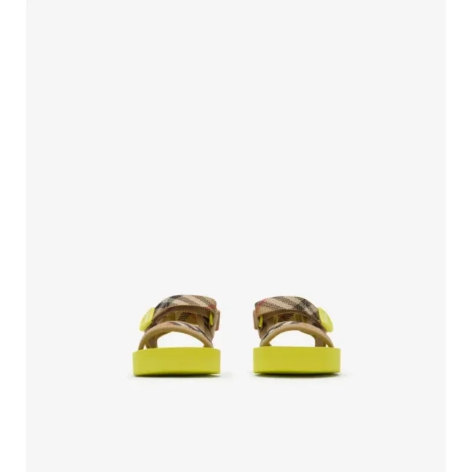 Sandaler med rutmönster Sandaler med rutmönster