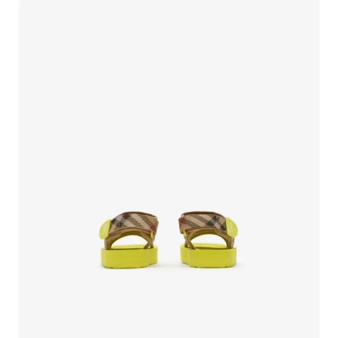Sandaler med rutmönster Sandaler med rutmönster