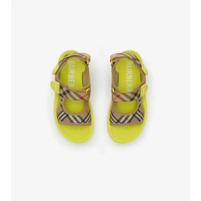 Sandaler med rutmönster Sandaler med rutmönster