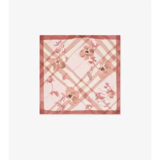 Silkescarf med akvarellrutmönster