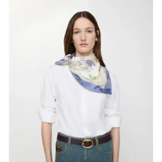 Silkescarf med akvarellrutmönster