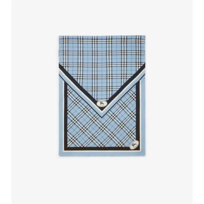 Silkescarf med rutmönster och riddarmotiv Silkescarf med rutmönster och riddarmotiv