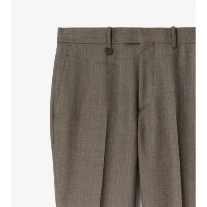 Skräddarsydda byxor i sharkskin-ull Skräddarsydda byxor i sharkskin-ull